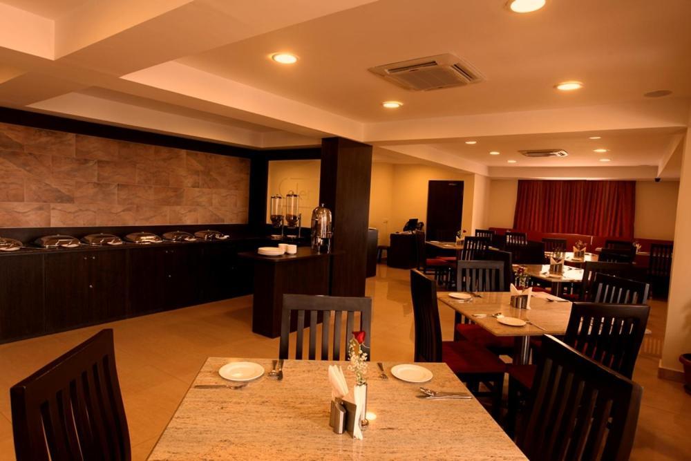 Nagarjuna Suites Bangalore Restaurant photo