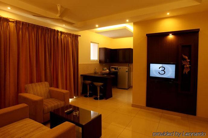 Nagarjuna Suites Bangalore Room photo